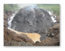 Kelud火山2007年噴火でできた溶岩ドーム
